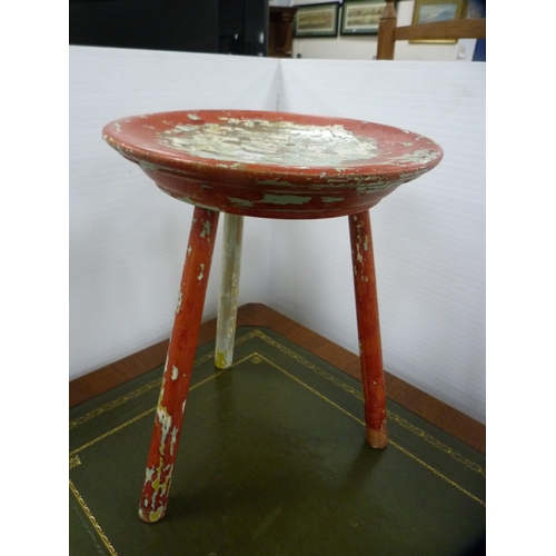 381 - Painted milking stool, stamped Atterson, 10 Queensferry, Edinburgh.