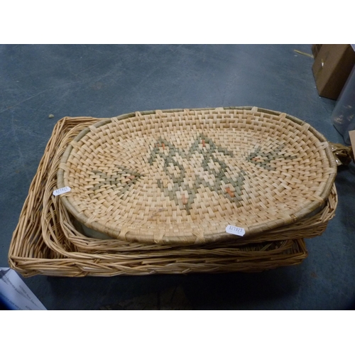 39 - Collection of various baskets.