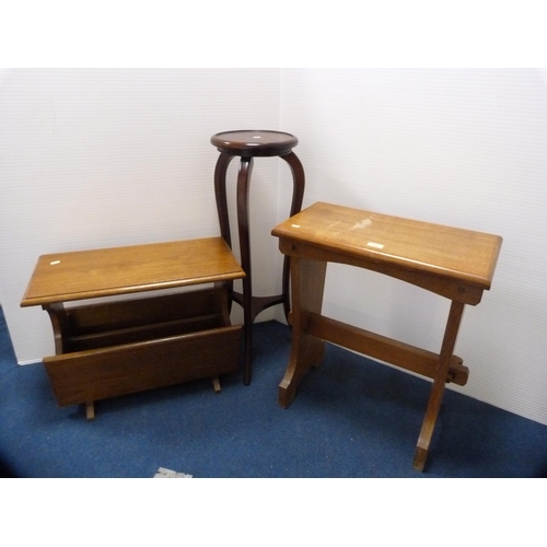 400 - Oak stool, similar magazine rack and a plant stand.  (3)