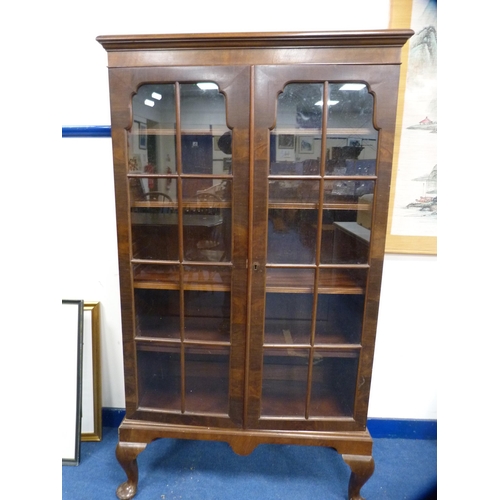 403 - Vintage two-door bookcase.