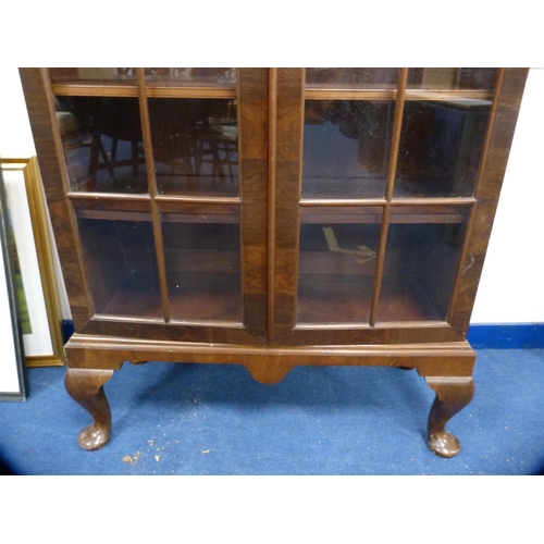 403 - Vintage two-door bookcase.