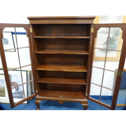 403 - Vintage two-door bookcase.