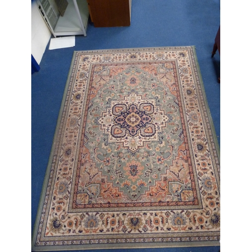 417 - Machine-made Persian Heriz-style rug.