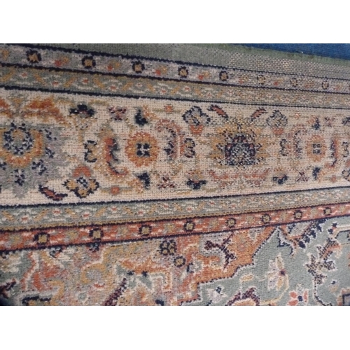 417 - Machine-made Persian Heriz-style rug.