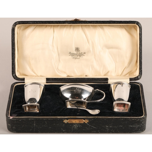 184 - Cased silver cruet setweight 141 grams