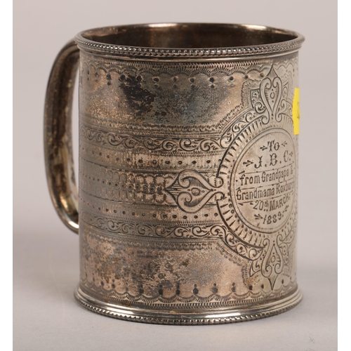 199 - Small silver mug, total weight 108.6g