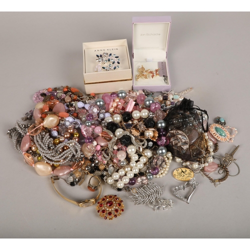 348 - Assortment of costume jewellery