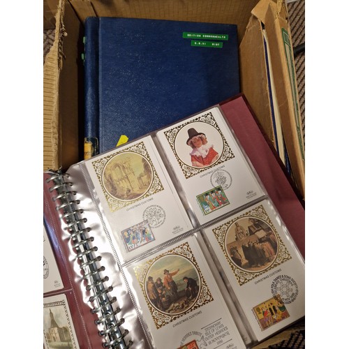 379 - Various stamps albums