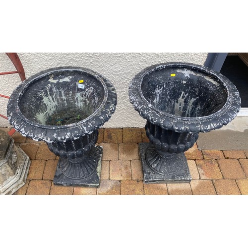 550 - Pair of large black garden urns , 72 cm high (2)