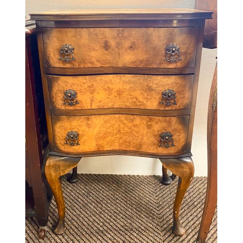 560 - Serpentine fronted three drawer chest with walnut veneer, 32 x 71 x44 cm