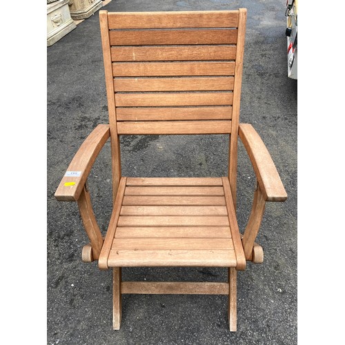 543 - Four wooden folding garden chairs (4)