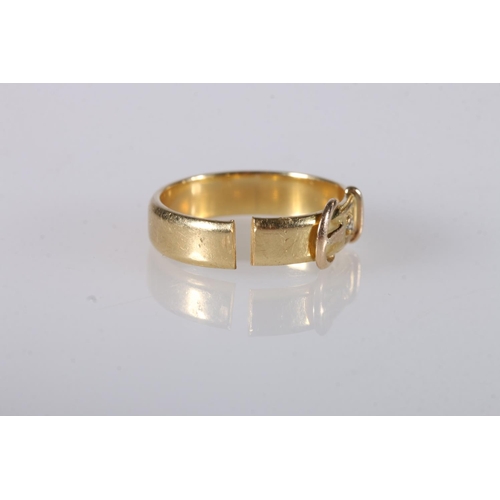 192 - Gents 18ct gold buckle and strap form set with a small diamond, missing on stone, severed, 5.6g gros... 