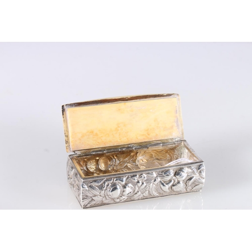 48 - Continental silver hunting snuff box of rectangular shape, the carved horn cover decorated with stag... 