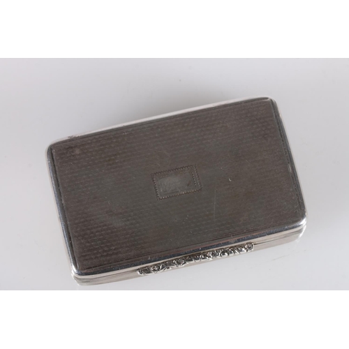 62 - Georgian antique silver snuff box of rectangular shape, the top and bottom surfaces with engine turn... 