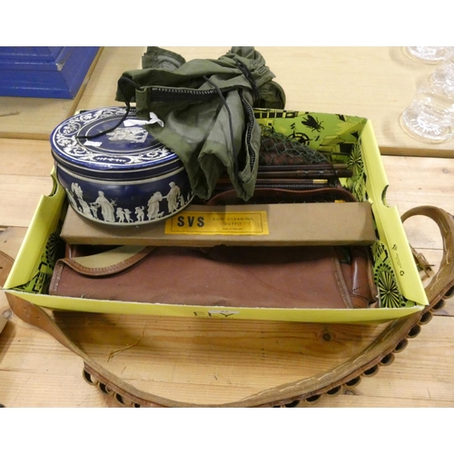 32 - Gun cleaning kit, cartridge belt etc.