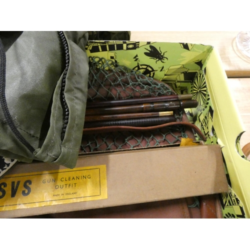 32 - Gun cleaning kit, cartridge belt etc.