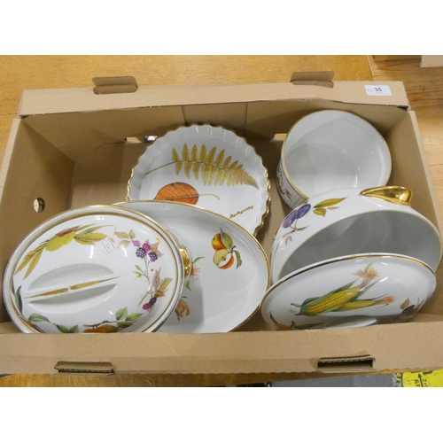 35 - Collection of Royal Worcester Evesham pattern cook ware.