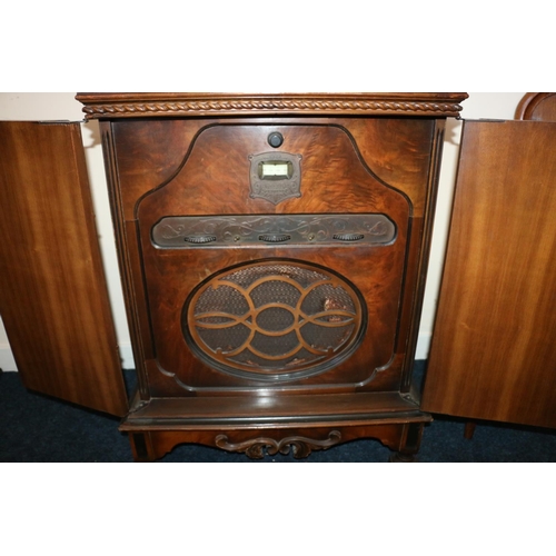 497 - Grebe Synchrophase AC Six radio with Rola model C160 Electro Dynamic Reproducer, housed in walnut ca... 