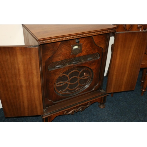 497 - Grebe Synchrophase AC Six radio with Rola model C160 Electro Dynamic Reproducer, housed in walnut ca... 