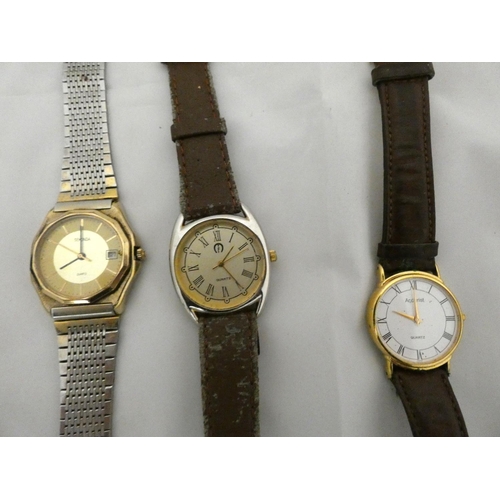 72 - Bag of men's quartz fashion watches to include Sekonda, Citron, Lorus Accurist etc.