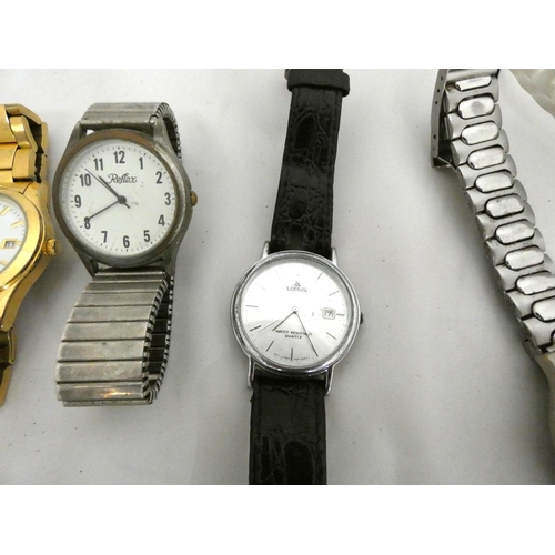 73 - Bag of vintage men's Quartz watches to include Fossil, Sekonda, Lorus, Reflex.