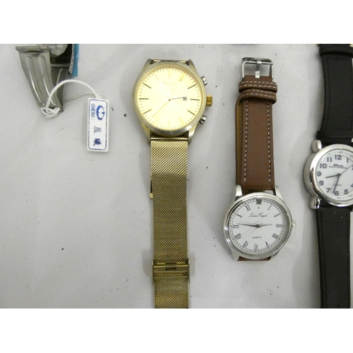 88 - Bag of modern man's fashion watches to include Spirit, NY London etc.