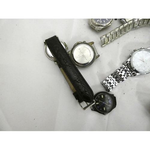 93 - Large bag of men's watches to include Zeon, Smiths, D&G, Casio etc. a/f