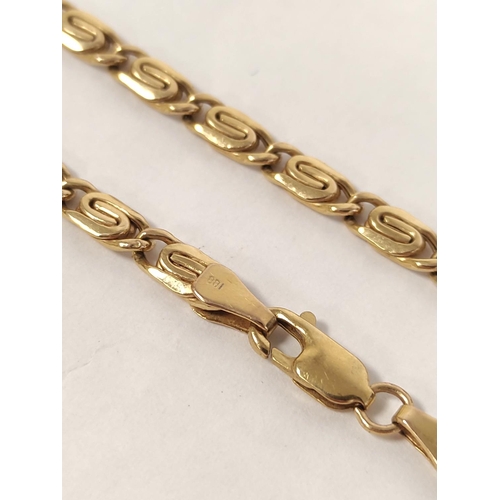 108 - 9ct gold necklet of knot pattern. 7.5g.