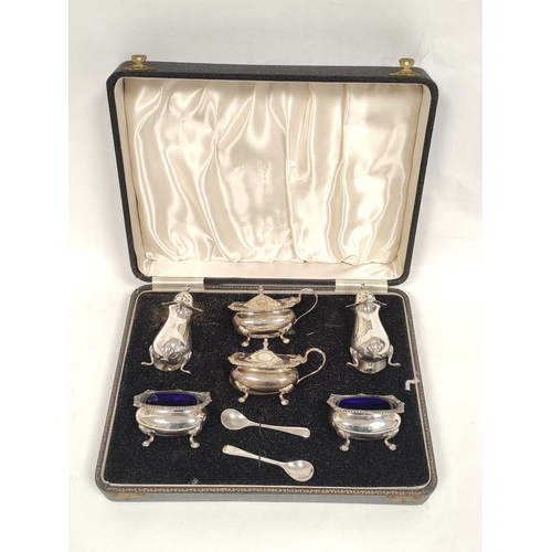 129 - Silver six piece condiment set of Georgian style, cased.