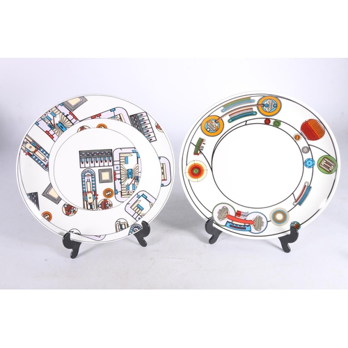 443 - Wedgwood The Kalkulium Suite of six fine bone china plates designed by Eduardo Paolozzi using three ... 