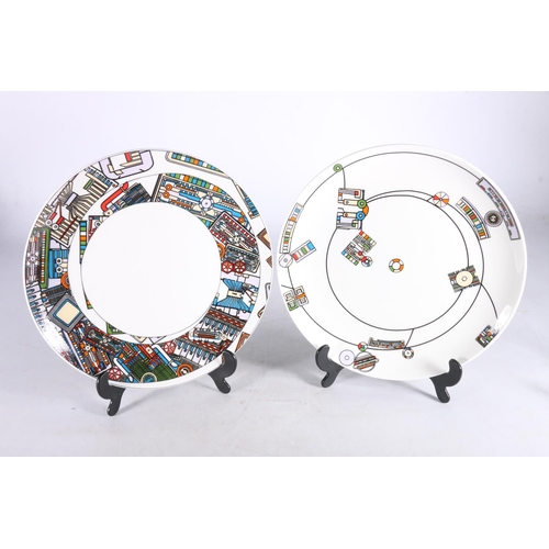 443 - Wedgwood The Kalkulium Suite of six fine bone china plates designed by Eduardo Paolozzi using three ... 