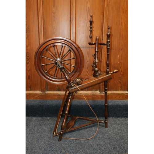 522 - James McInory spinning wheel, the body stamped 'Jas McInory', 85cm tall.