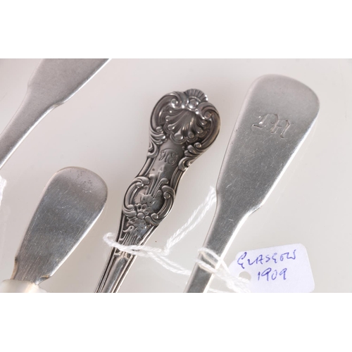 20F - Glasgow silver teaspoons to include a set of four fiddle pattern spoons by JS (possibly James Simpso... 