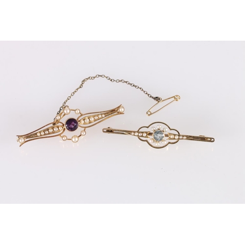 250 - Victorian 15ct gold amethyst and seed pearl bar brooch 4.7g gross, and a similar Victorian 15ct gold... 