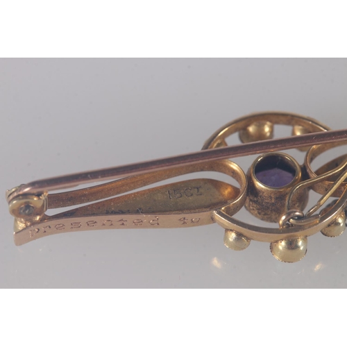 250 - Victorian 15ct gold amethyst and seed pearl bar brooch 4.7g gross, and a similar Victorian 15ct gold... 