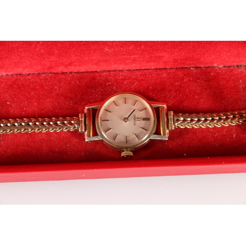 259 - Ladies 9ct gold Omega wristwatch with 625 calibre 17 jewel movement, serial number 229962, on 9ct go... 