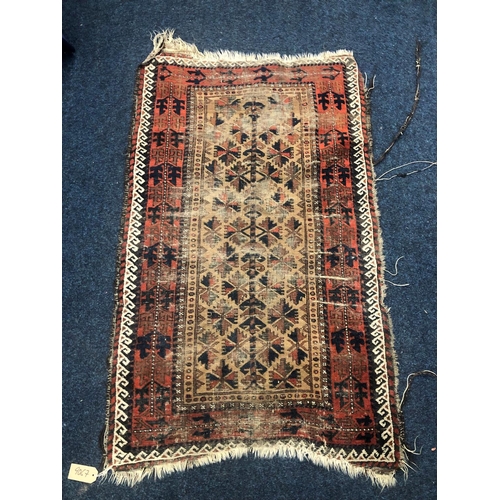 229 - North west Persian rug with stylized leaf motif to field and border, 143 x 90cm