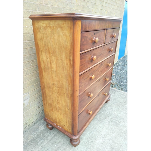 398 - Victorian mahogany chest of drawers with two small drawers above four long graduated drawers with tu... 