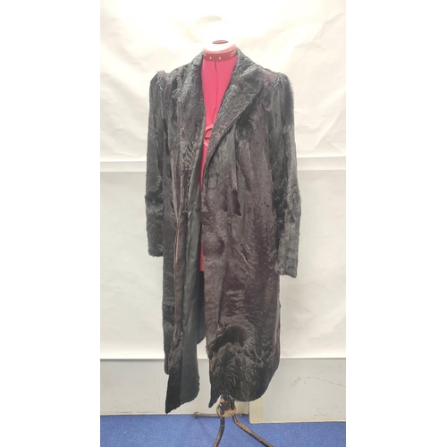 200 - Vintage lady's black fur coat,  no labels.