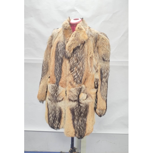 201 - Lady's vintage mottled dark brown, red and white fur coat, possibly coyote or marbled fox, no labels... 