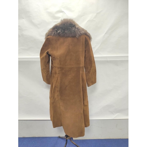 204 - 1960's or 1970's long brown suede coat with removeable brown sheepskin collar, no labels, approx. si... 