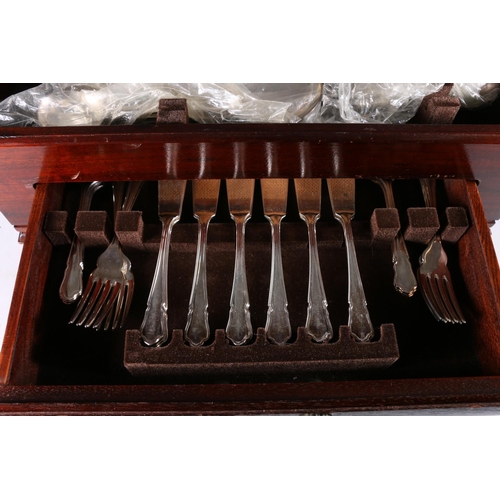 20U - Sheffield A1 silver plated flatware held in stained mahogany canteen. 