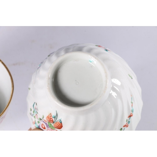 450 - Two antique English porcelain tea bowls, 8.5cm diameter. (2)