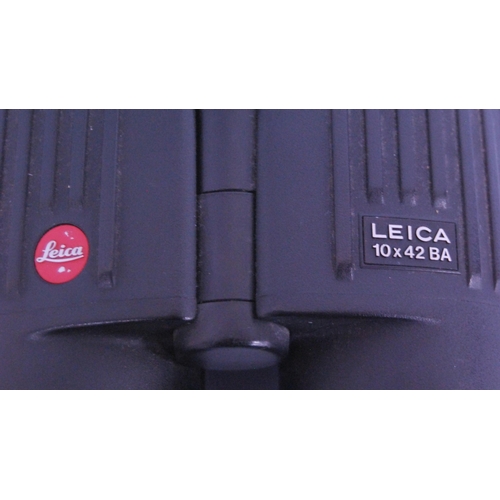 318 - Pair of Leica 10x42 BA binoculars, 13.5cm high.