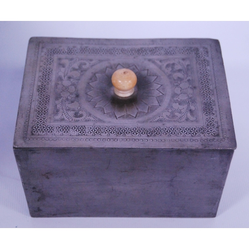 238 - Group of Chinese export pewter, 20th century, comprising a tea box and cover, 11.5cm high, 23.5cm wi... 