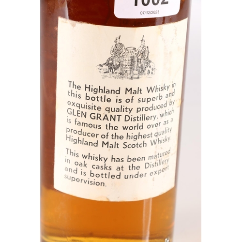 291 - GLEN GRANT 25 year old single malt Scotch whisky, bottled by Gordon and McPhail of Elgin, 26 2/3 fl ... 