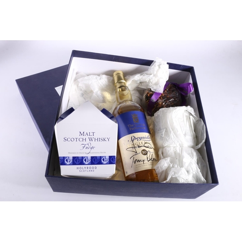 327 - THE SCOTTISH PARLIAMENT gift box containing a bottle of Speyside 12-year-old single malt Scotch whis... 