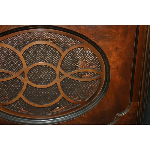 497 - Grebe Synchrophase AC Six radio with Rola model C160 Electro Dynamic Reproducer, housed in walnut ca... 