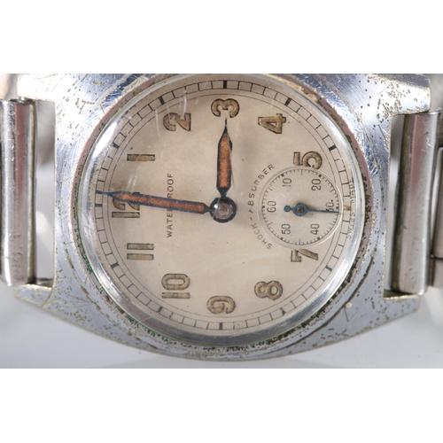 800 - Military style wristwatch, Swiss made, the dial with 'Waterproof' and 'shock absorber', luminous Ara... 