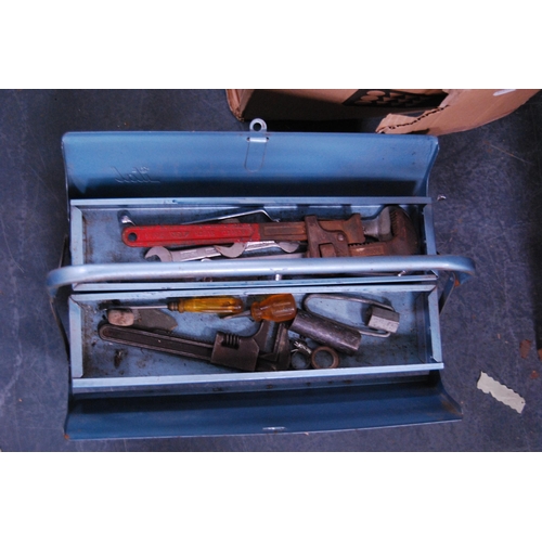 116 - Carton containing an enlarger, saws, screws, accessories, toolbox containing assorted tools etc.